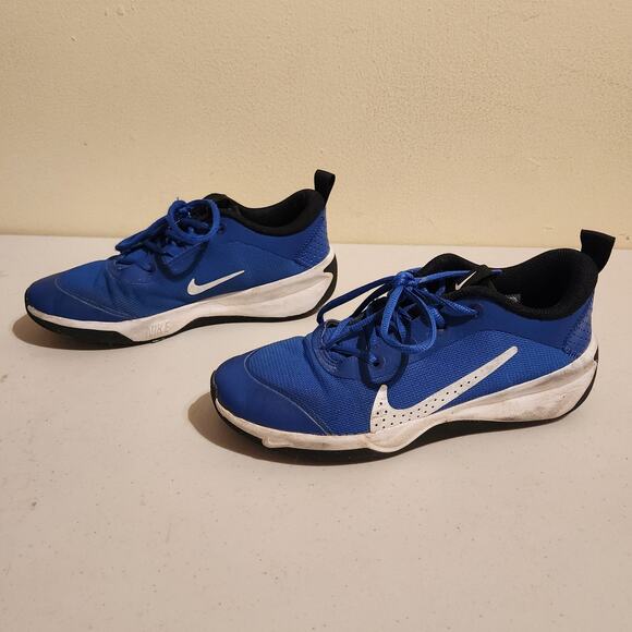 Nike Omni Kids Sz 6.5Y Multi-Court Sneakers Low Blue White Running Shoes - Picture 4 of 8